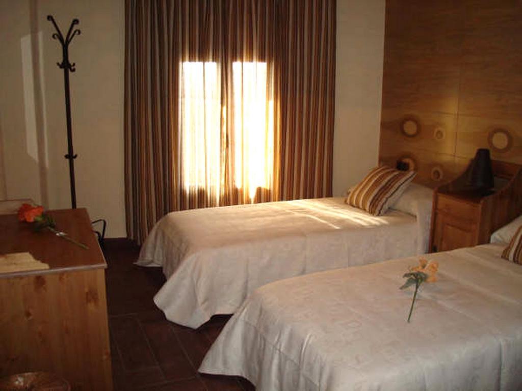 Chert Casa Rural El Planet De Maella Casa Rural En Castellon Casa Rural Con Jacuzzi Casa Rural En Xert Casa Rural Cerca De Morella חדר תמונה